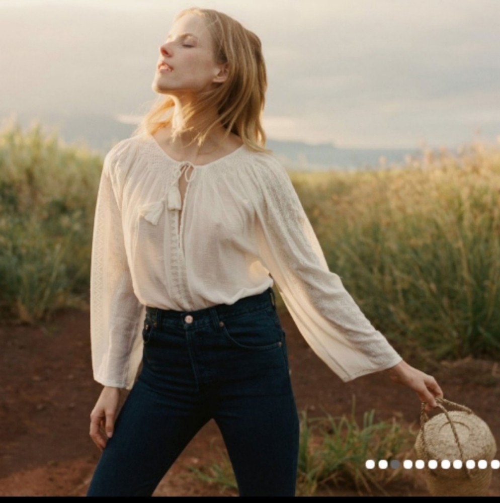 Doen Tassel  top blouse!